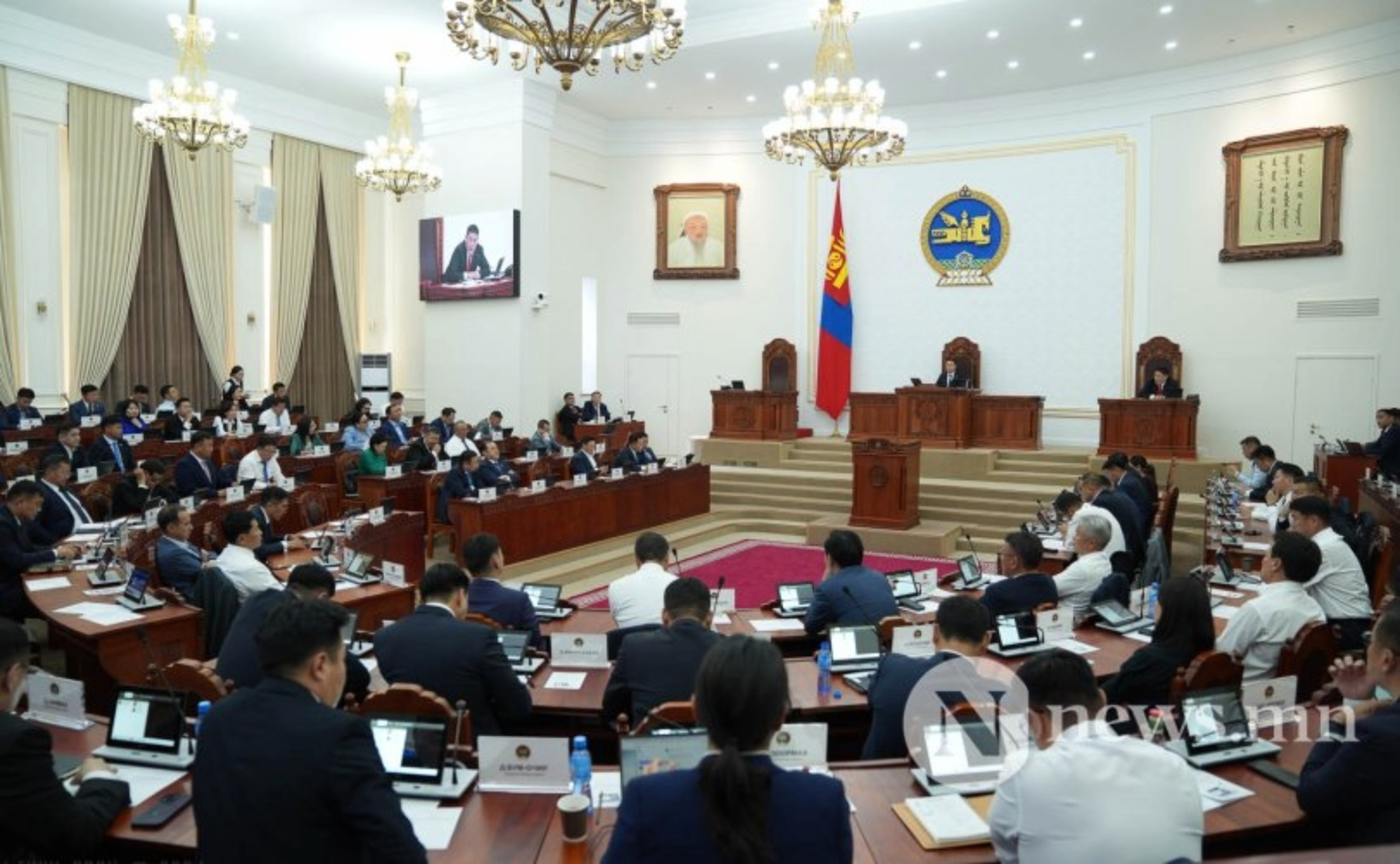Parliament to Discuss 39 Laws in Autumn Session